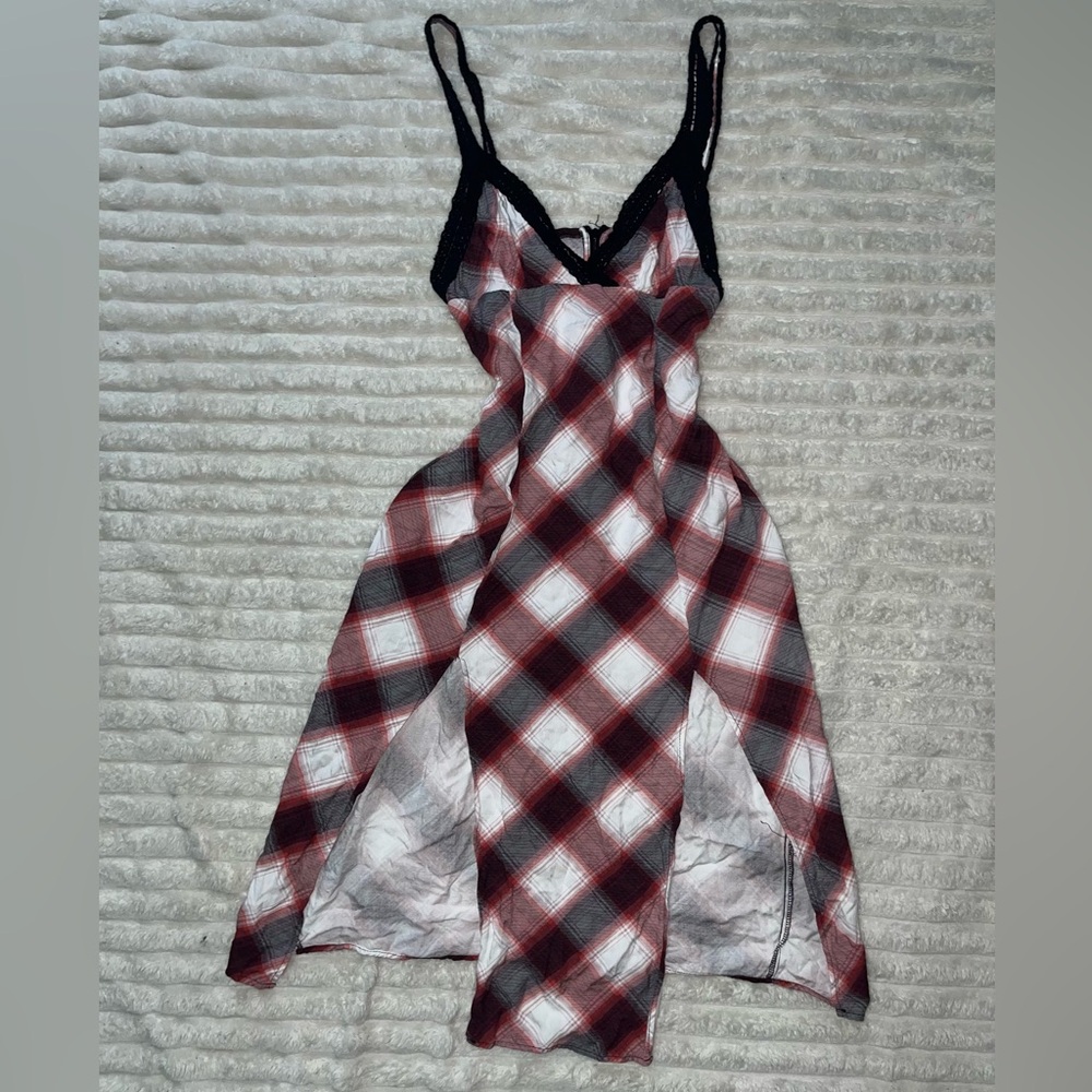 Black and red dress with slits